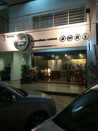 Noodleface A Meatless Cuisine